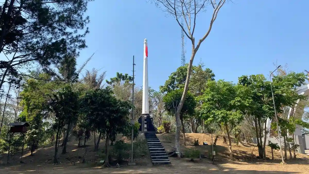 Kebun Raya Gunung Tidar