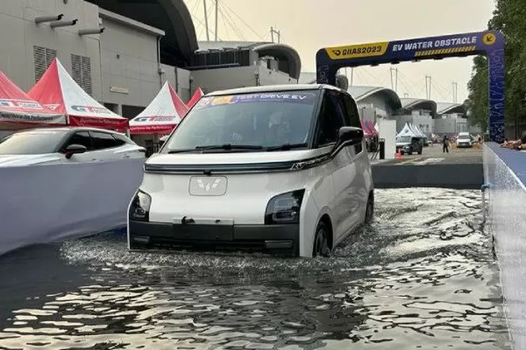 Perawatan Mobil Listrik 2026 di Tengah Hujan dan Genangan